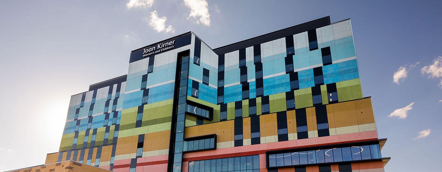 External facade of the Joan Kirner Women and Children's Hospital. Designed by Lyons Architects.