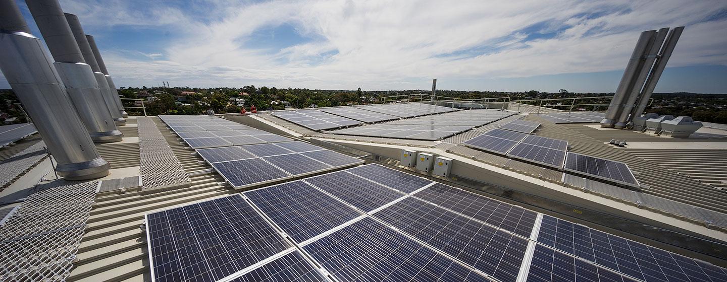 Solar panel array on the rooftop of Bendigo Hospital