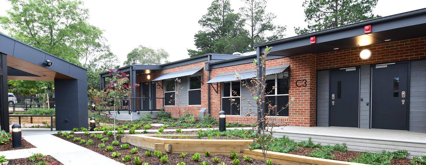 Gardens at Grampians alcohol and other drug treatment centre. Designed by Bamford Architects.