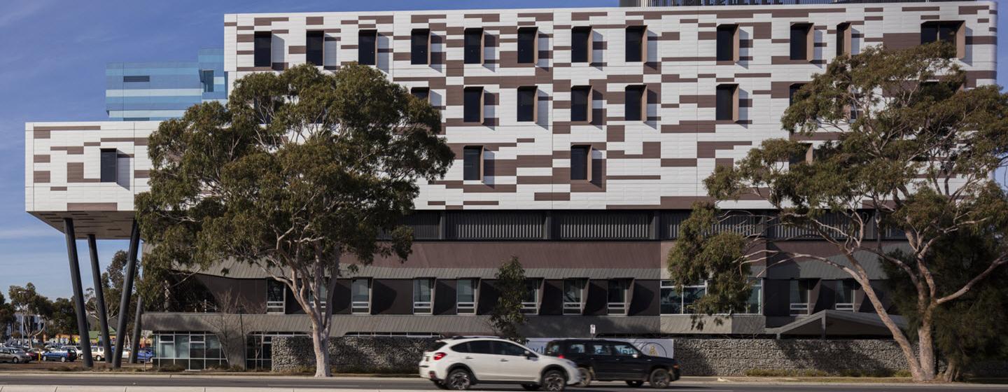 The exterior of the Werribee Mercy Hospital 