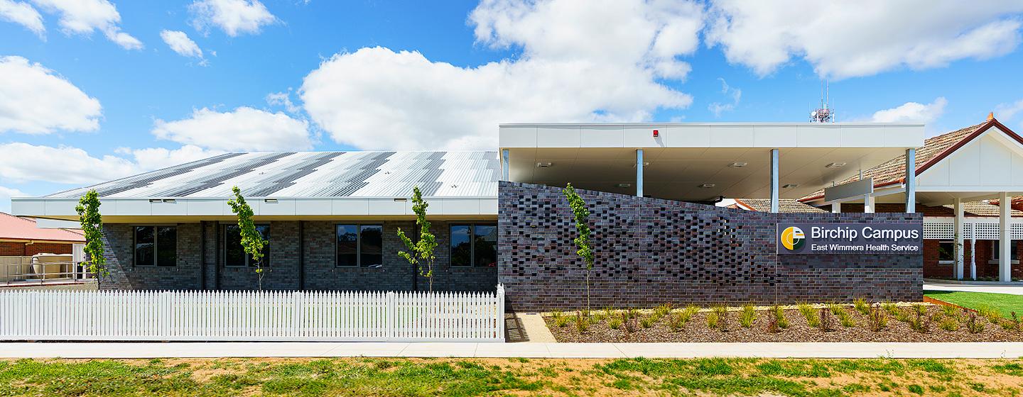 Wide shot of front exterior of East Wimmera Health Service Birchip Campus