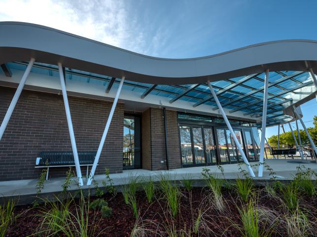 Exterior view of the Echuca Cancer and Wellness Centre