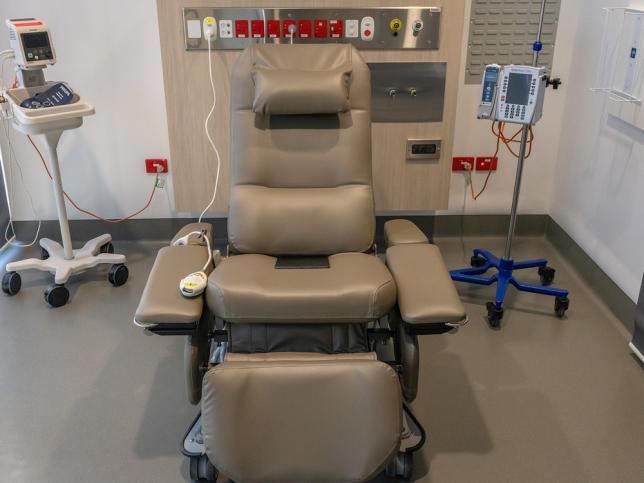 Photo of a treatment chair for cancer and kidney disease patients at the Echuca Cancer and Wellness Centre