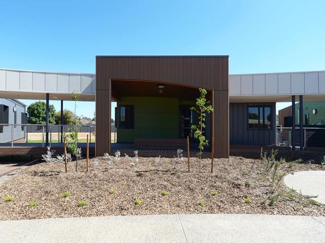 Exterior view of the front entrance of the residential rehabilitation facility in Wangaratta 